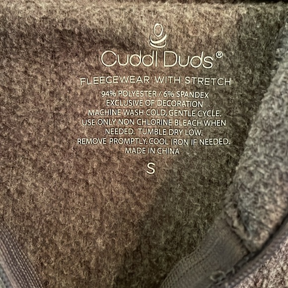 Cuddle Duds fleece hoodie. Size small - Picture 2 of 4
